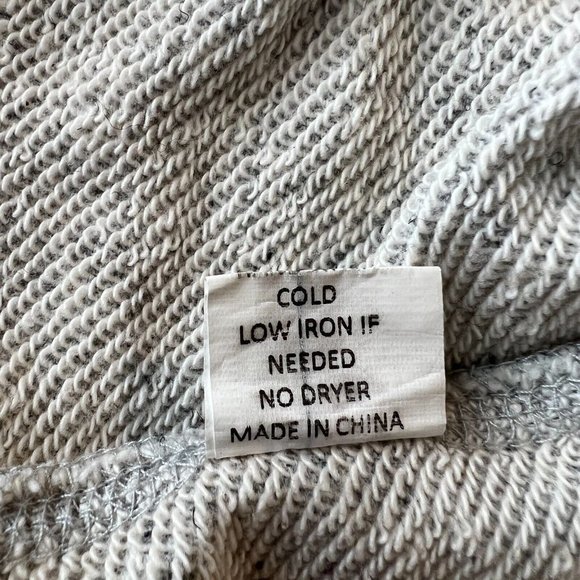 Brandy Melville Women's One Size Linen Blend Gray Cropped Sweatshirt Long Sleeve - Picture 11 of 13